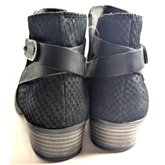 Clark's Addiy Gladys black leather ankle boots - Picture 3 of 6